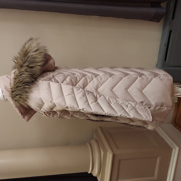 MARC NEW YORK Faix Fur Trim Chevron Quilted Down Coat - Picture 8 of 16